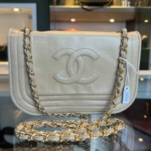 Chanel flap bag vintage