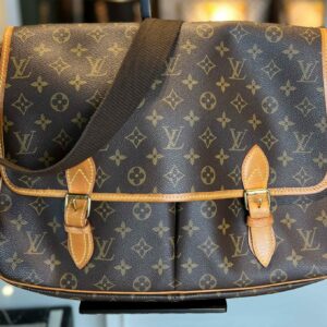 louis vuitton gibeciere GM