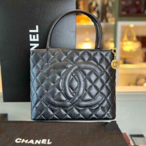 Chanel Médaillon Caviar Leather Tote Bag