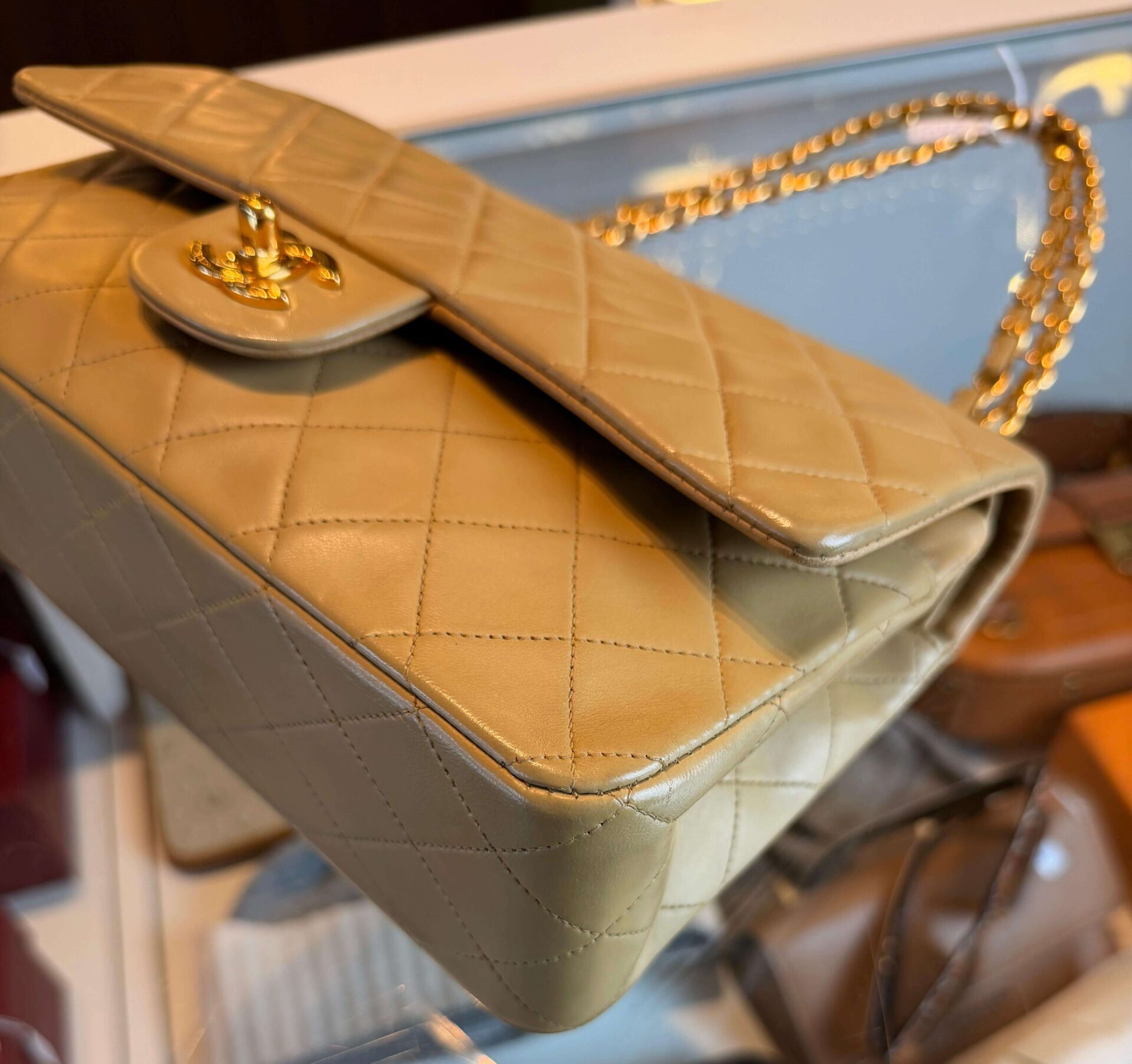 Chanel Classic Medium Double Flap Bag - Afbeelding 15