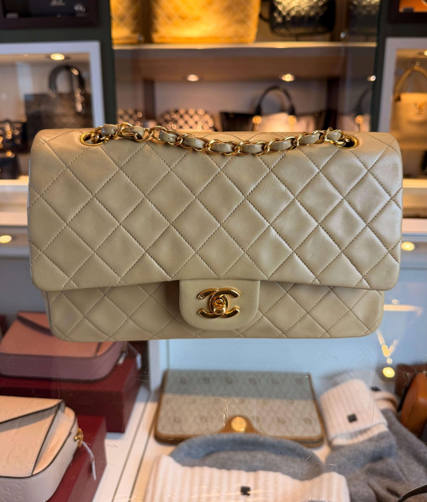 Chanel Classic Medium Double Flap Bag - Afbeelding 3