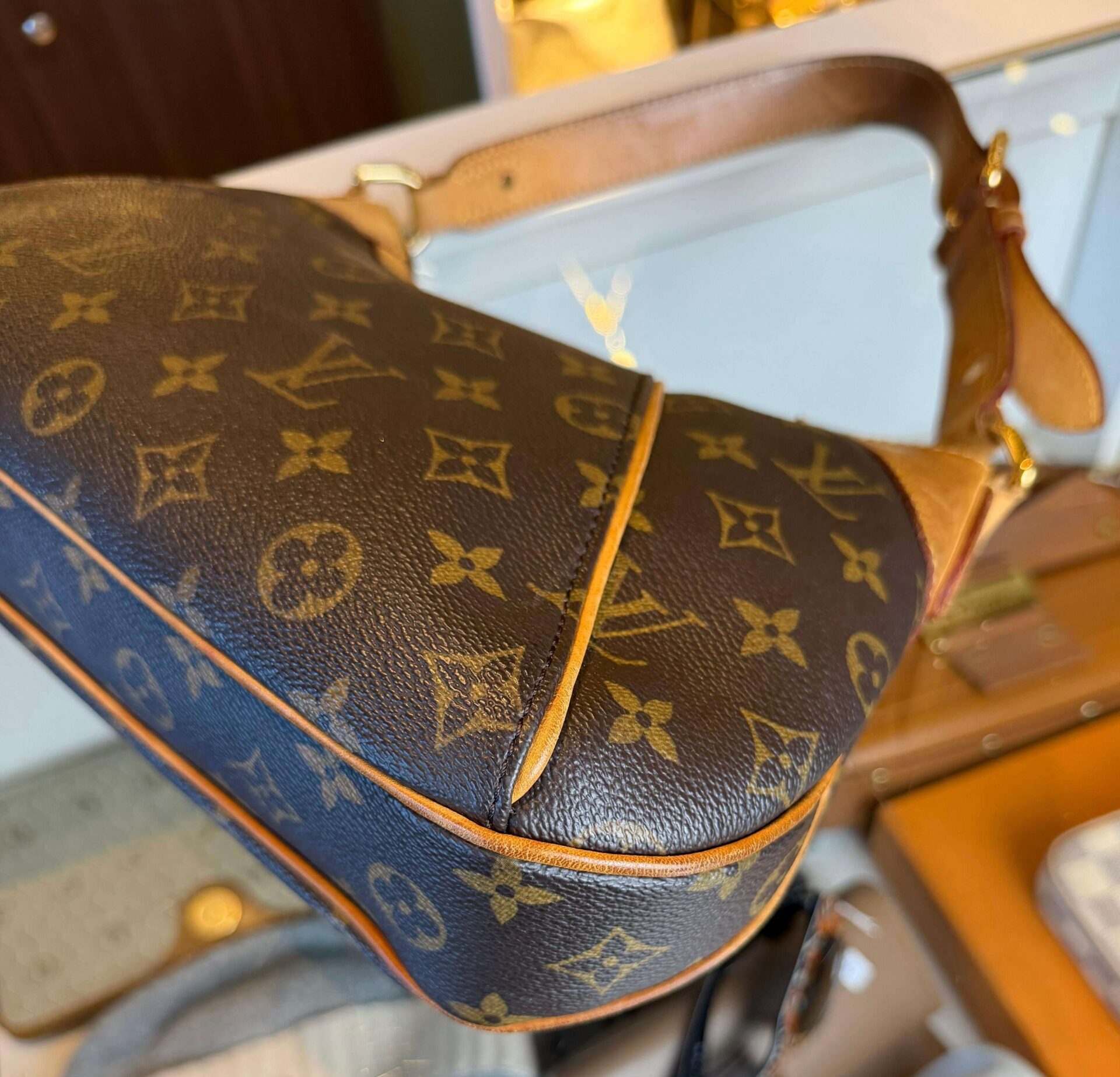 Louis Vuitton Thames PM - Afbeelding 14