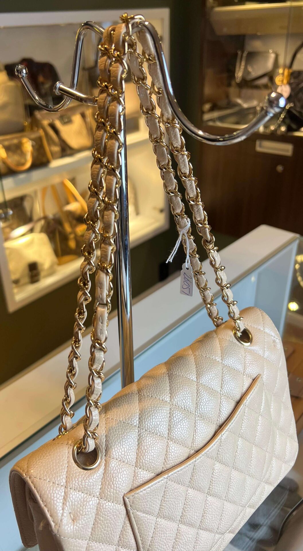 chanel classic double flap bag medium