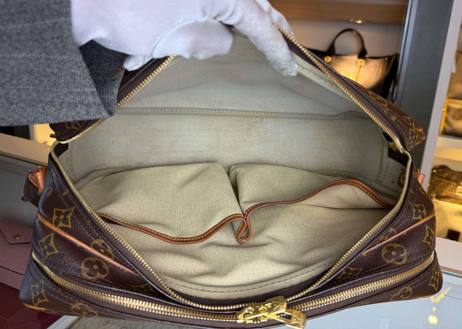 Louis Vuitton Reporter GM Messenger Bag