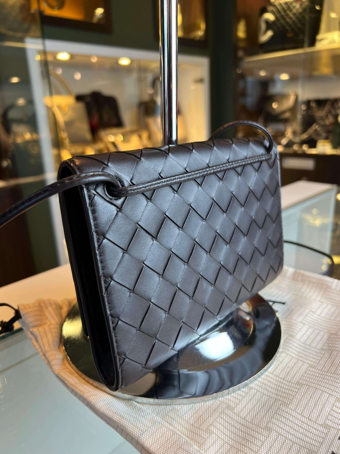 Bottega Veneta Andiamo Pouch Fondant - Afbeelding 10