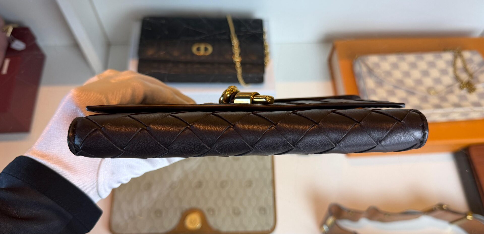 Bottega Veneta Andiamo Pouch Fondant - Afbeelding 6