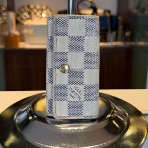 Louis Vuittoin Key Chain Holder