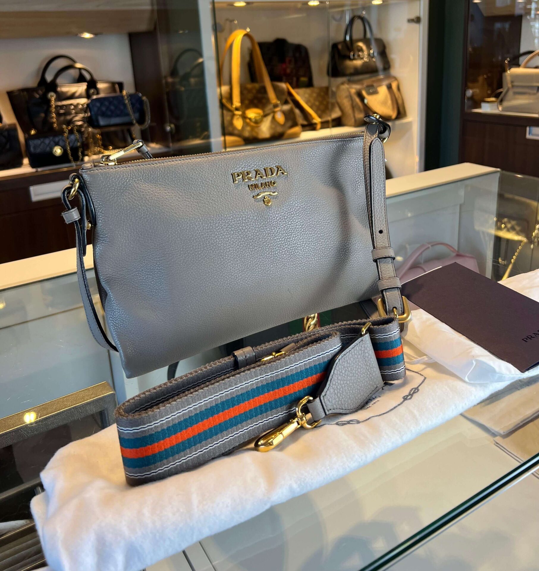 Prada Vitello Daino crossbody tas