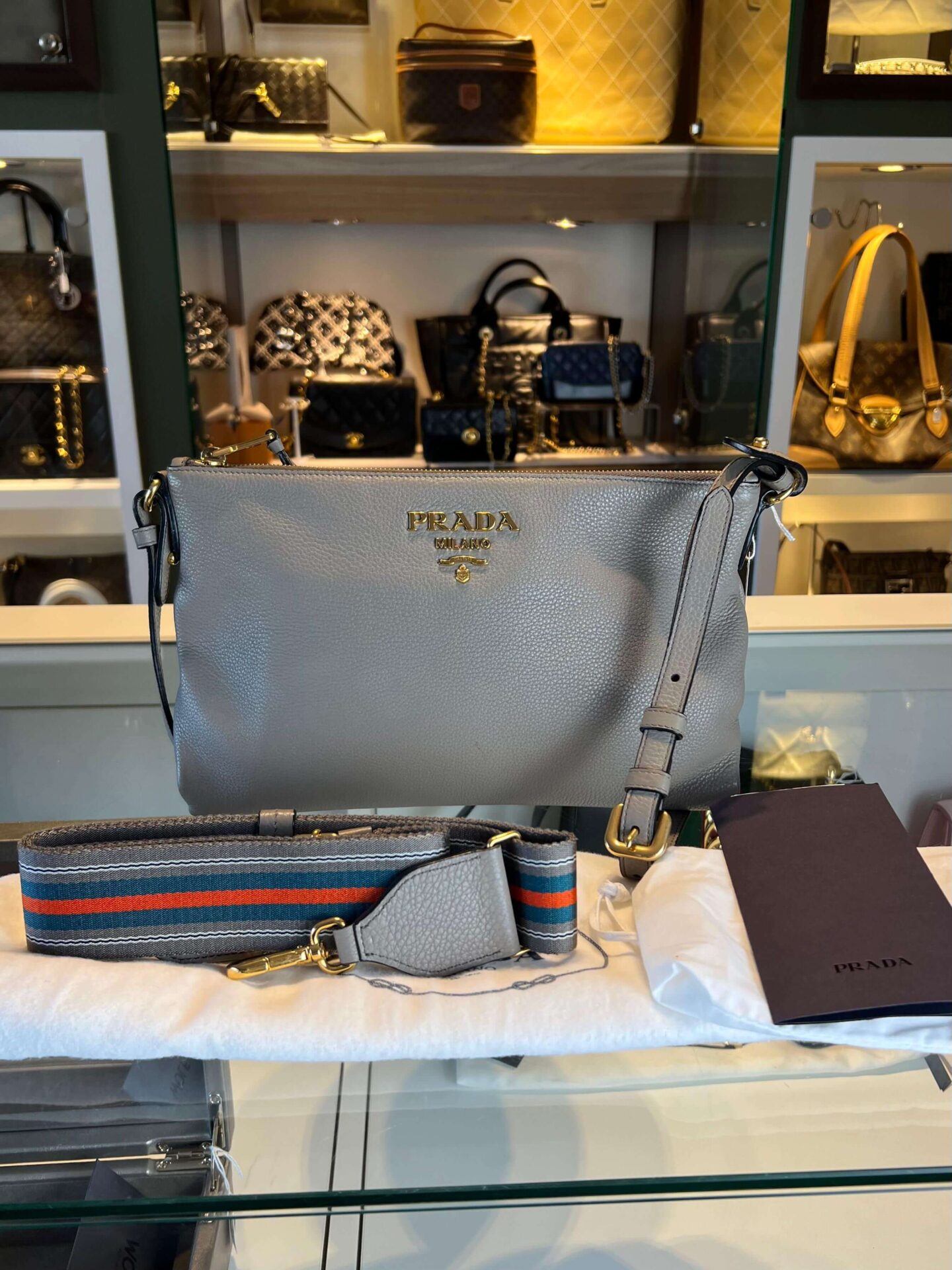 Prada Vitello Daino crossbody tas