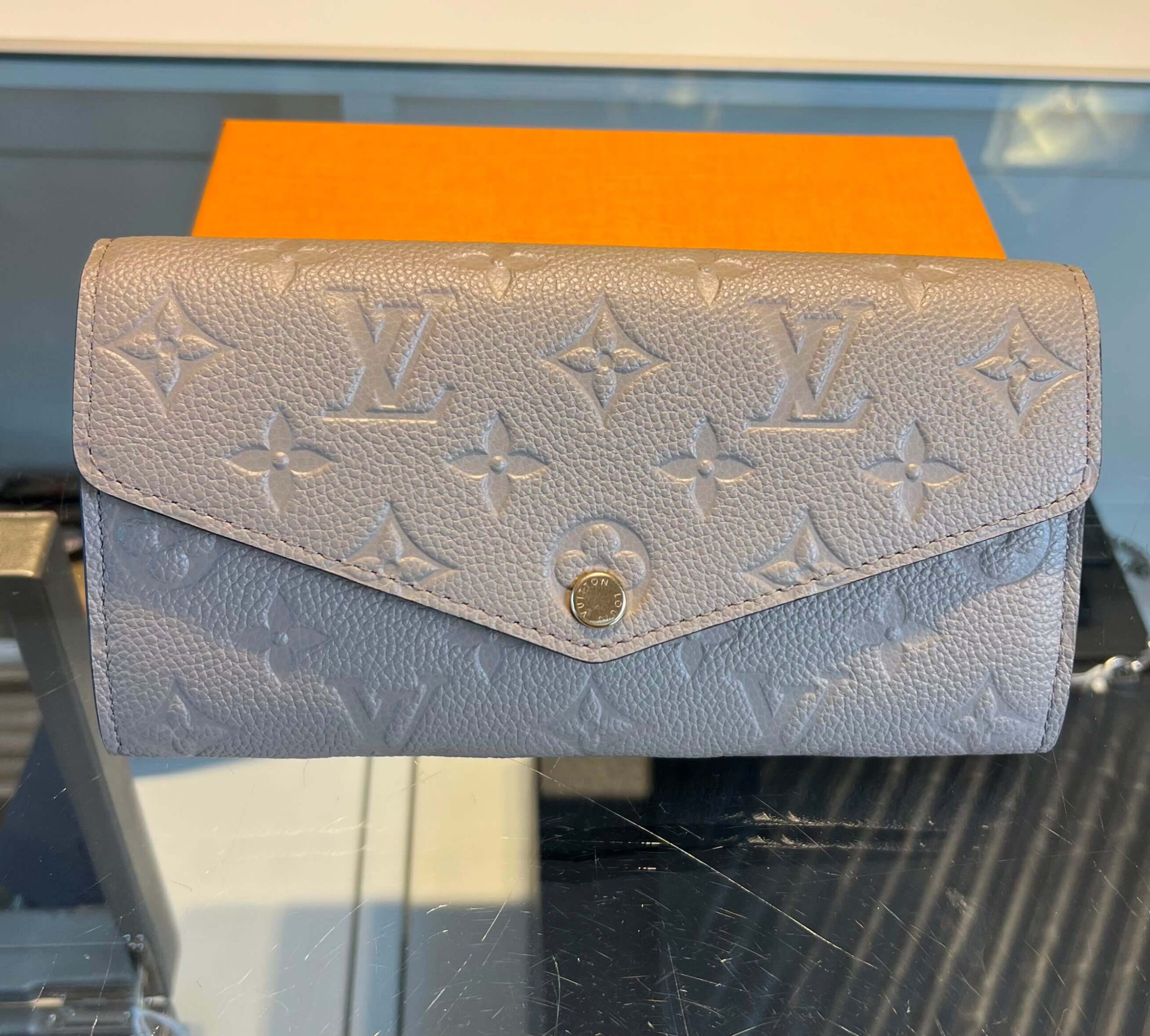 louis vuitton sarah wallet