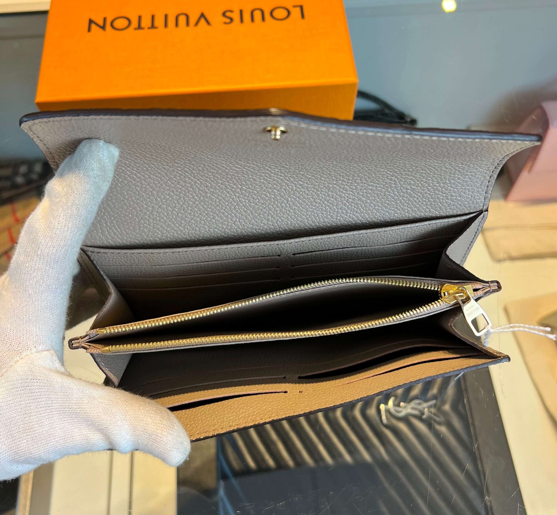 Louis Vuitton Sarah Wallet - Afbeelding 8