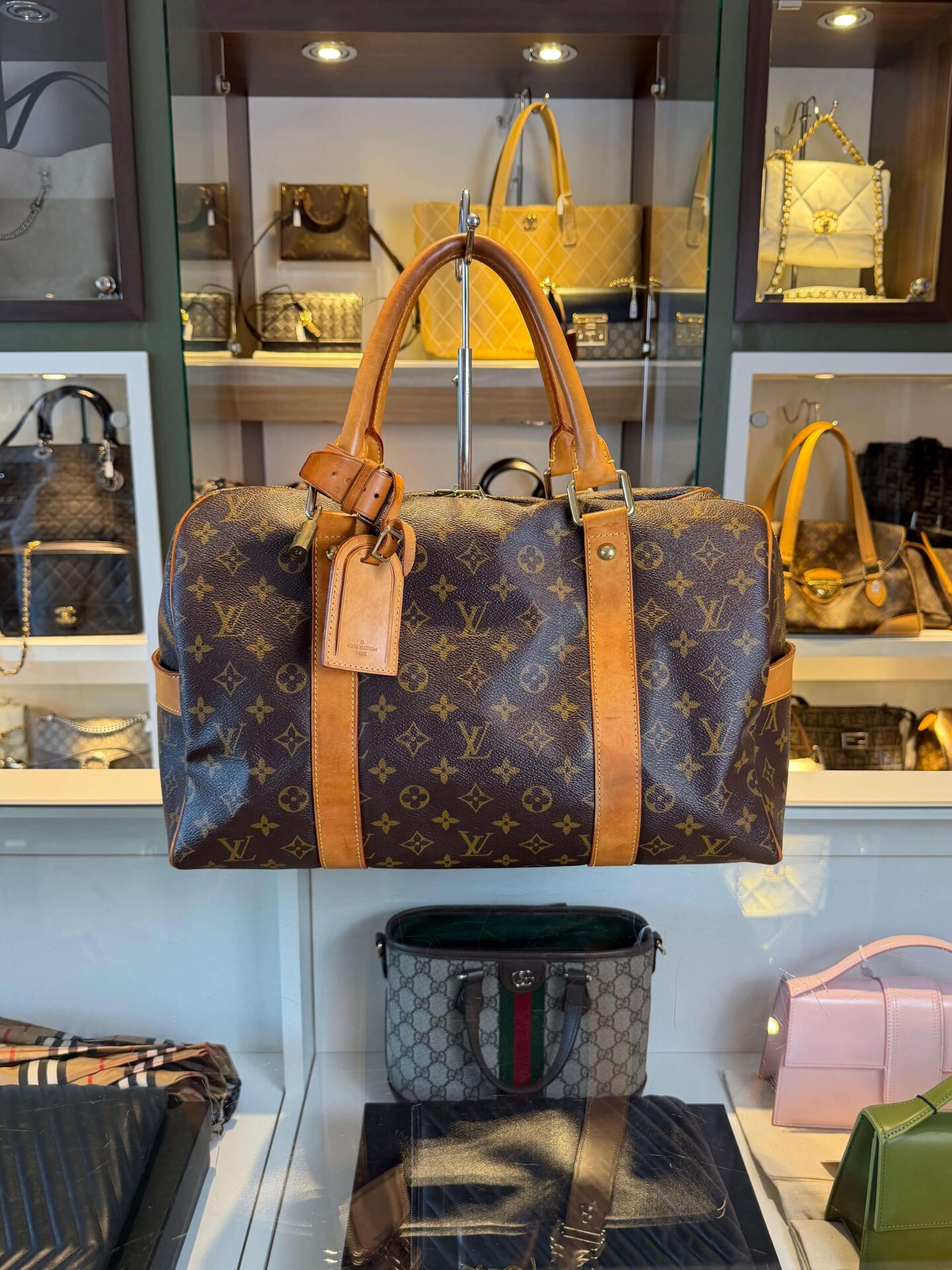 louis vuitton carryall