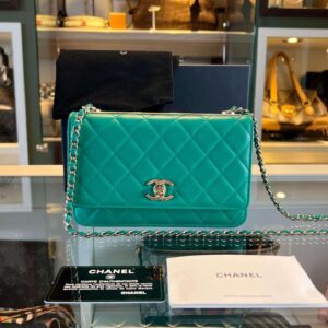 chanel trendy cc wallet on chain