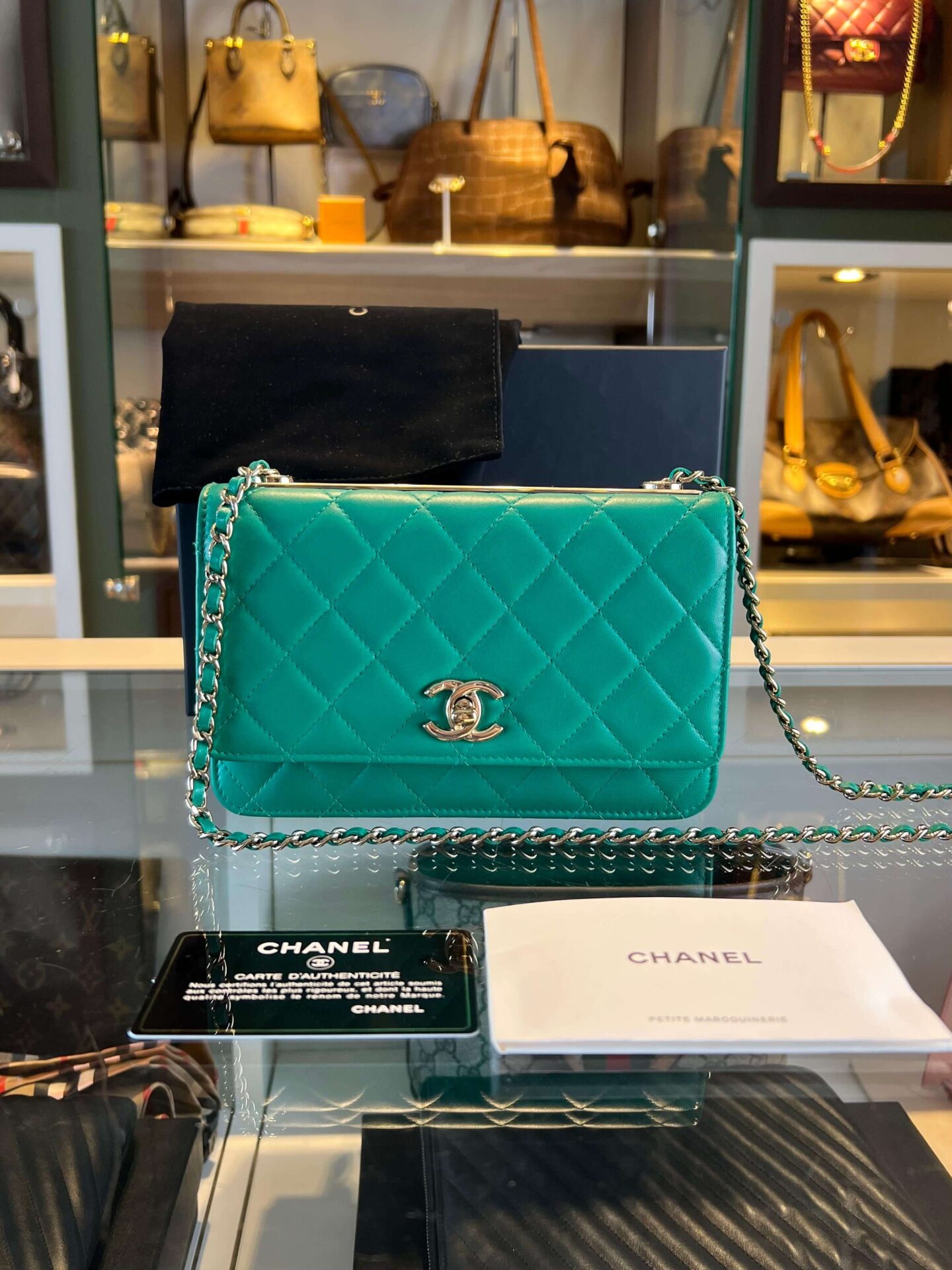 chanel trendy cc wallet on chain