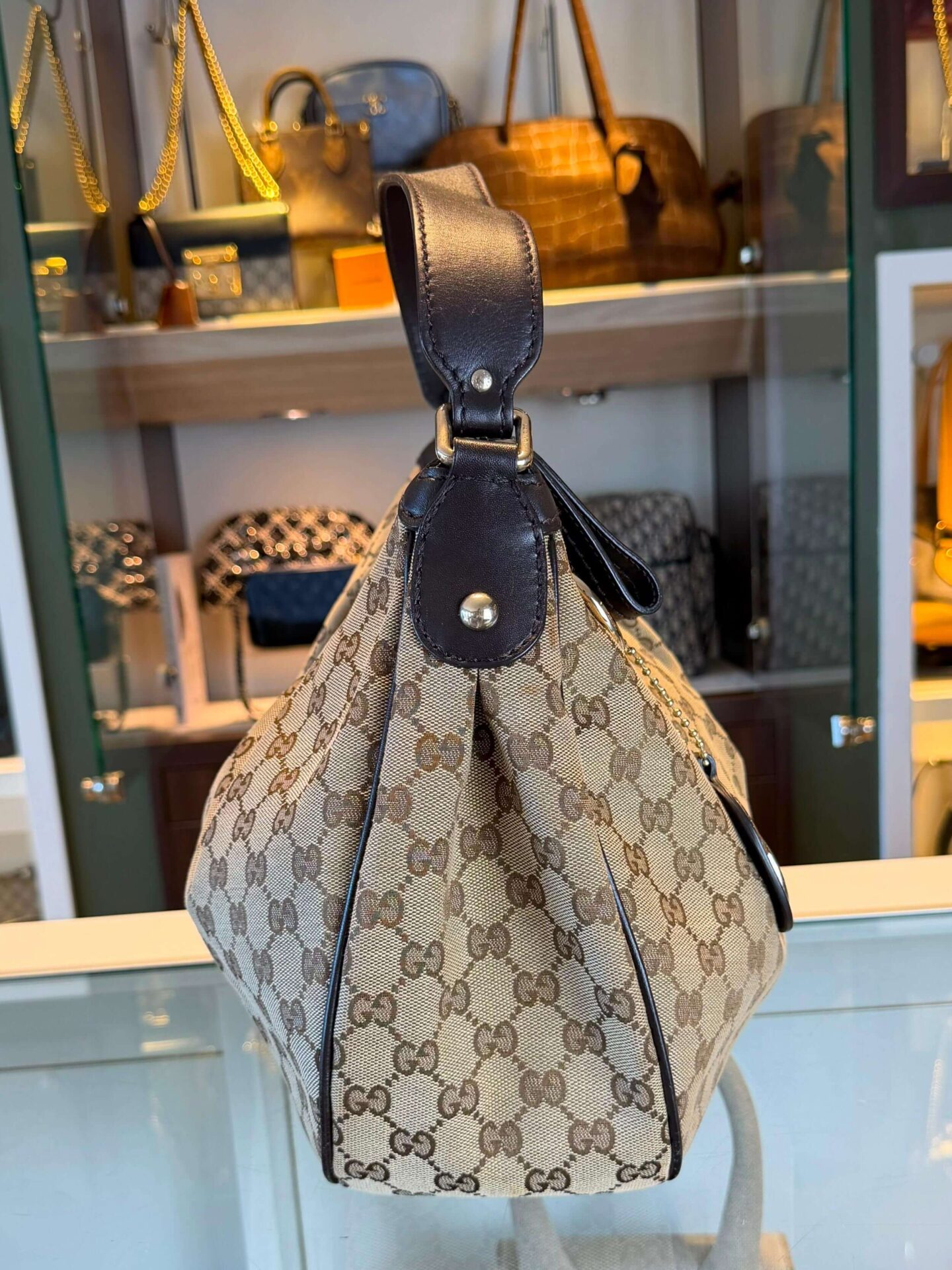 Gucci Sukey Medium Hobo Bag - Afbeelding 6