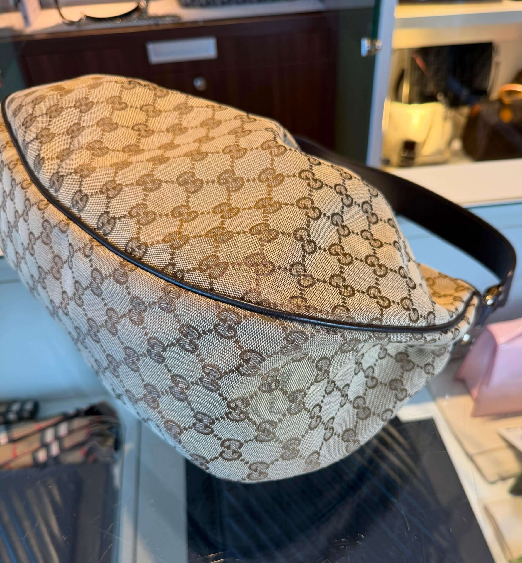 Gucci Sukey Medium Hobo Bag - Afbeelding 10