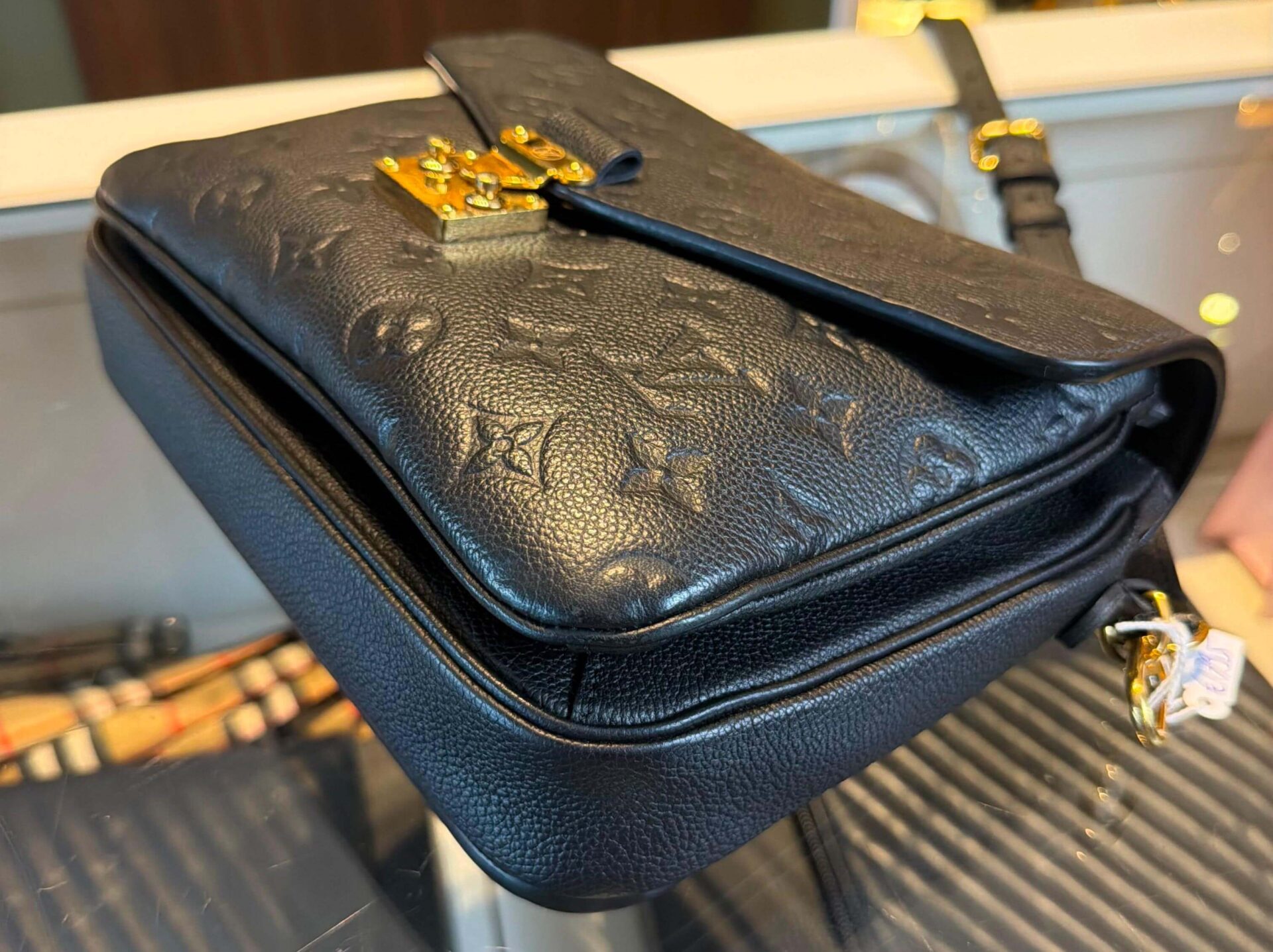 Louis Vuitton Pochette Métis - Afbeelding 18