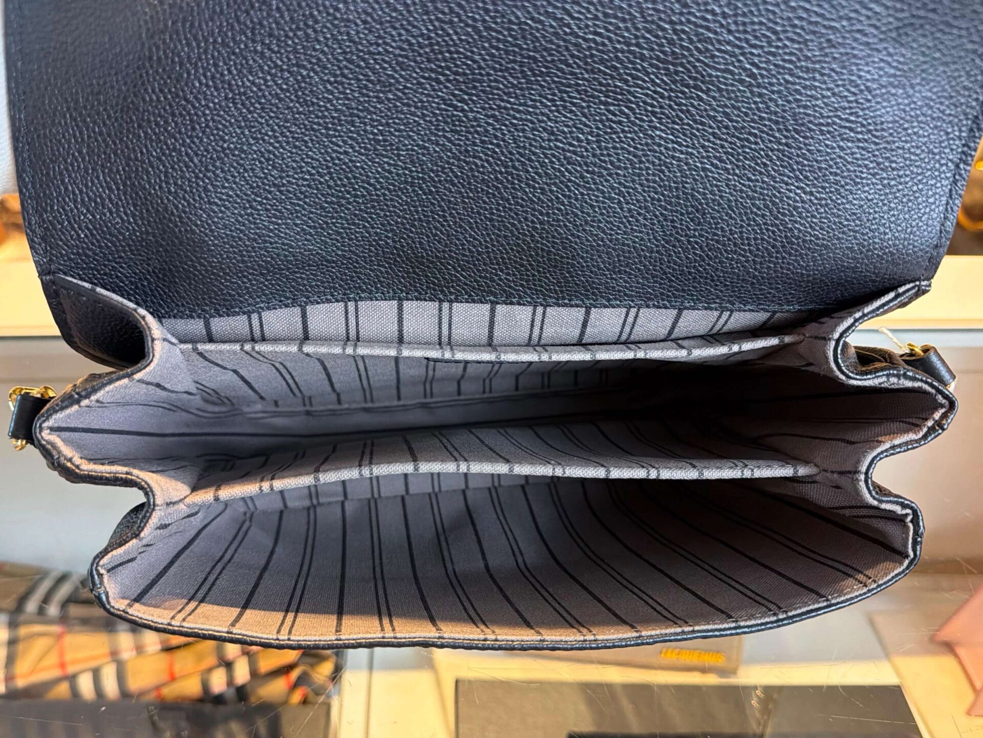 Louis Vuitton Pochette Métis - Afbeelding 10