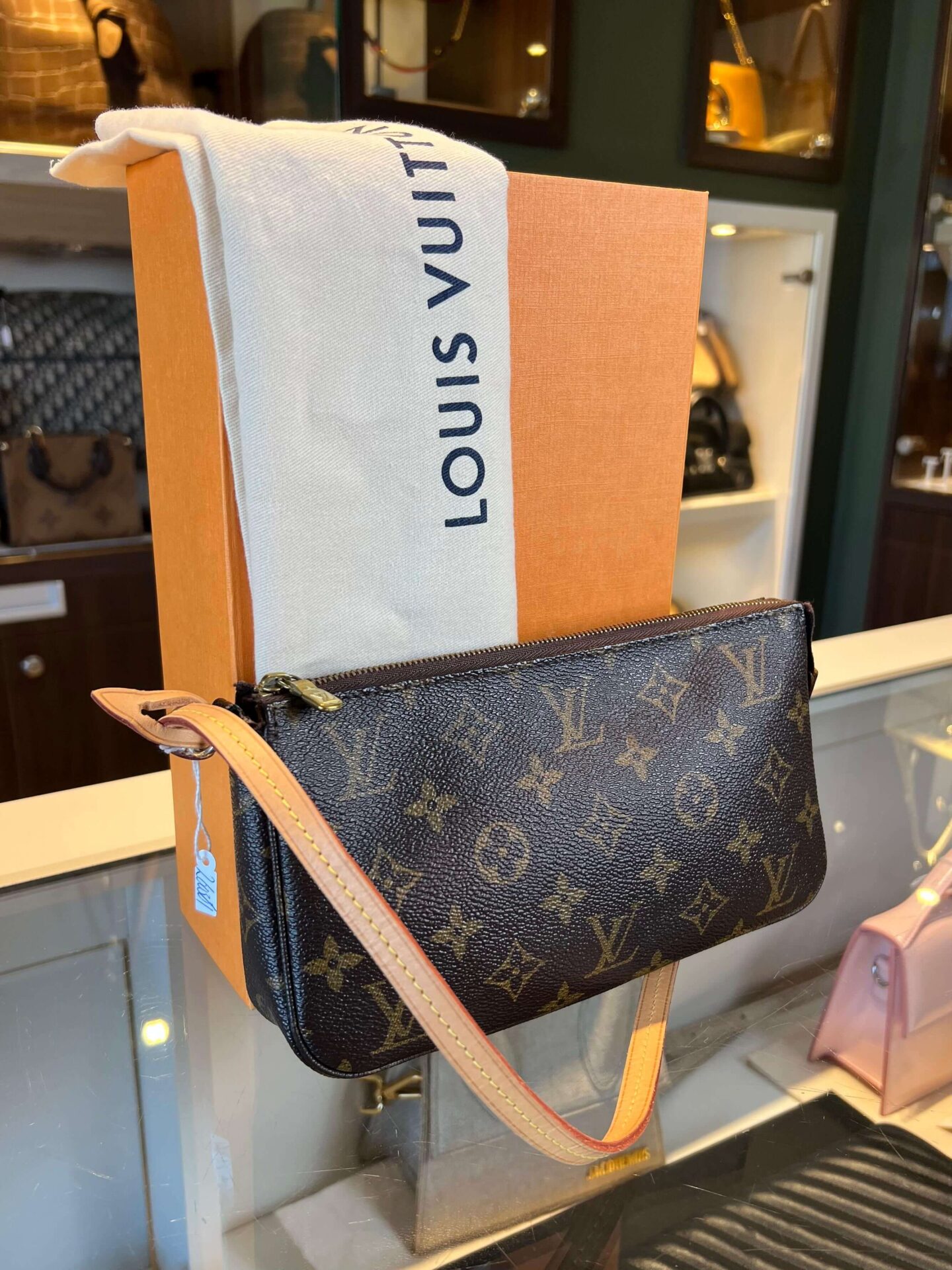 louis vuitton pochette accessoires