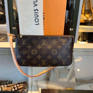 louis vuitton pochette accessoires