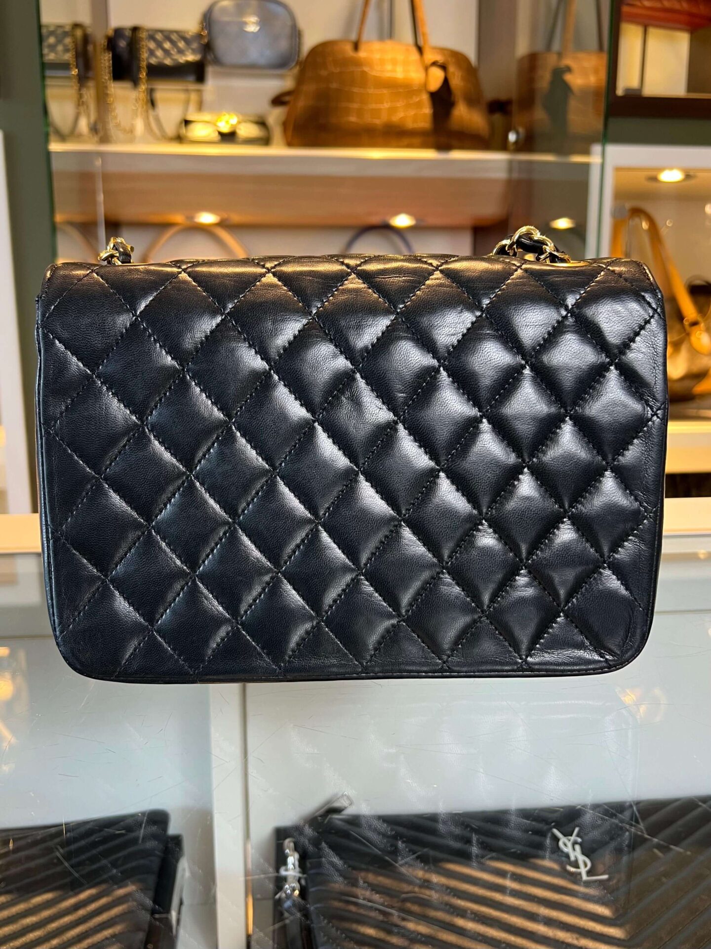 Chanel Half Moon Flap Bag - Afbeelding 23