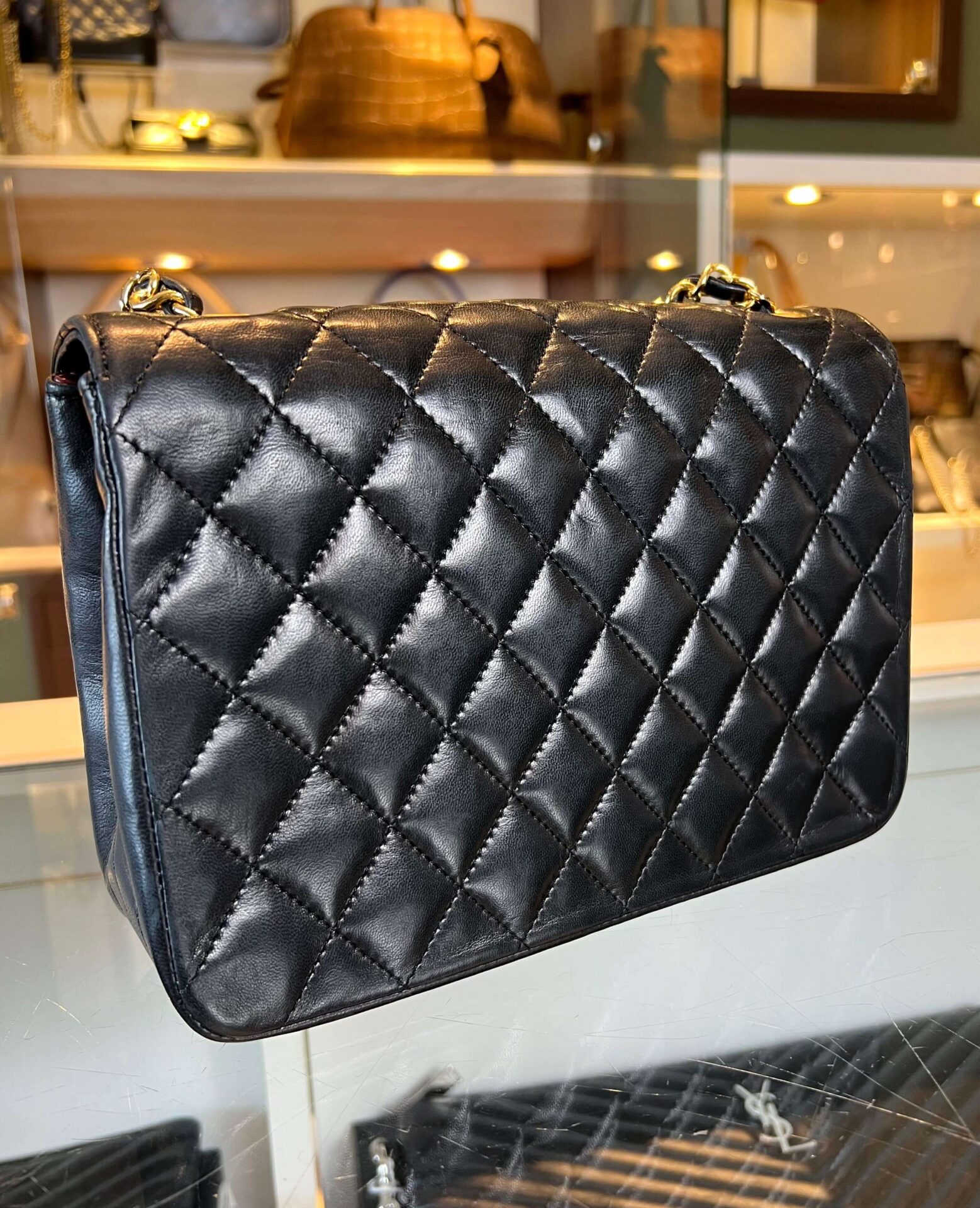 Chanel Half Moon Flap Bag - Afbeelding 22