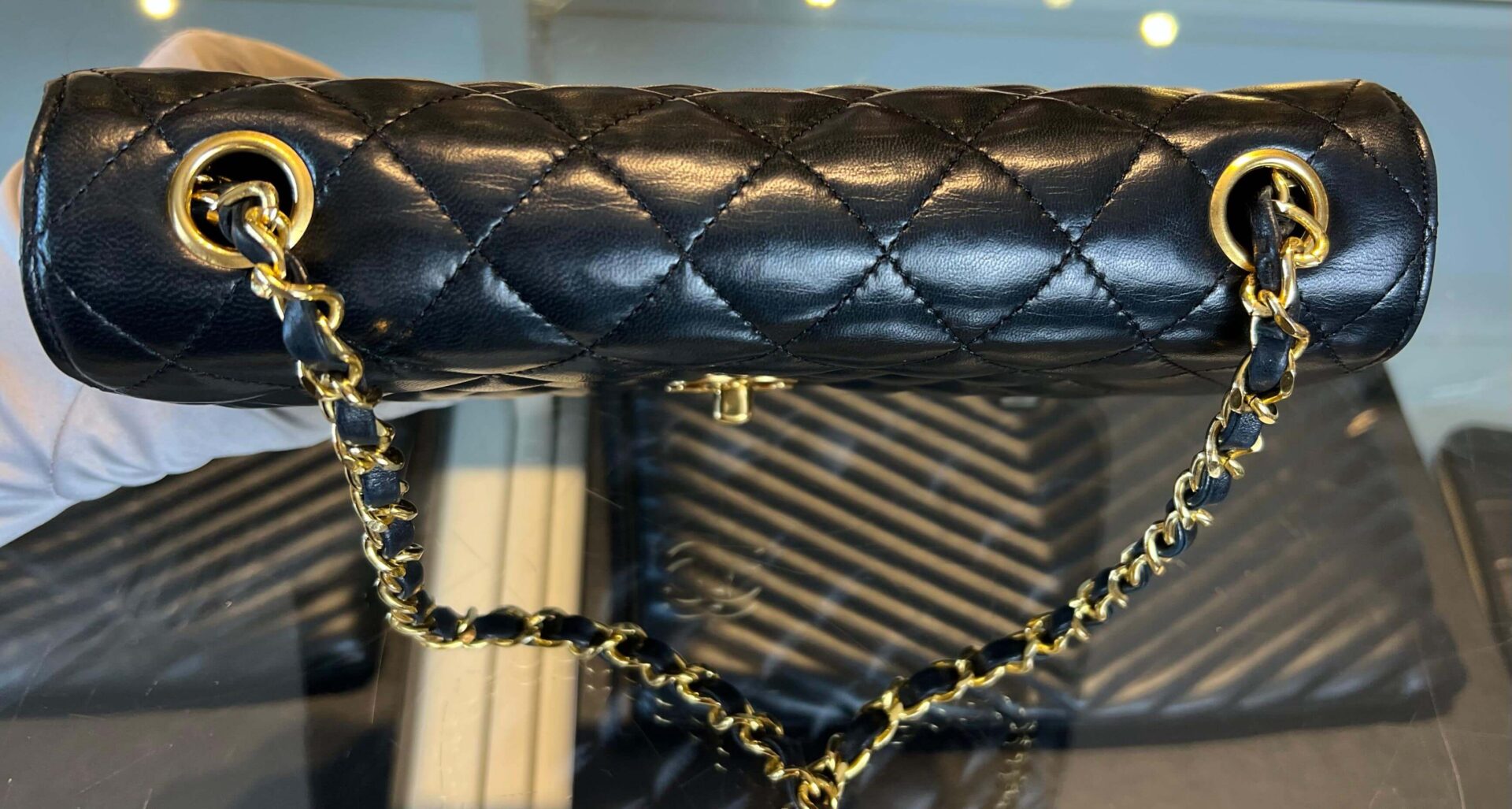 Chanel Half Moon Flap Bag - Afbeelding 10