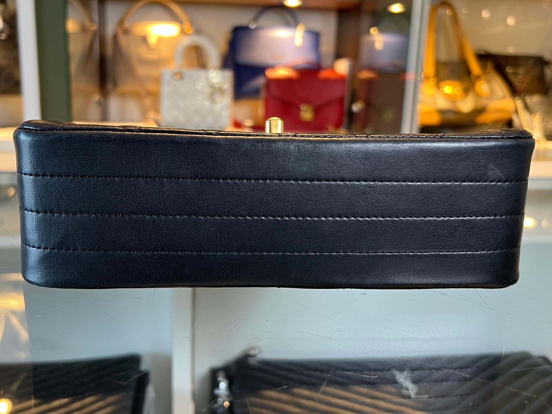 Chanel Half Moon Flap Bag - Afbeelding 21