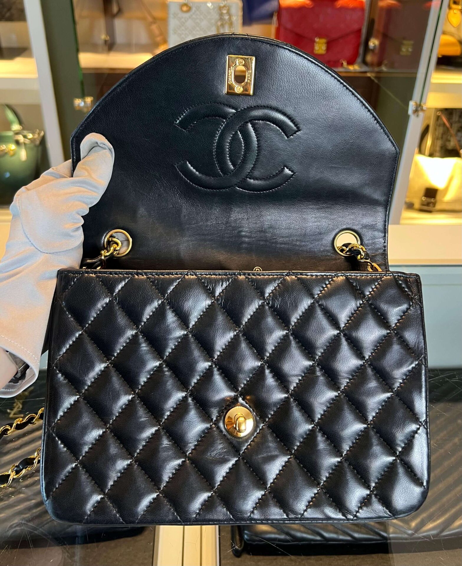 Chanel Half Moon Flap Bag - Afbeelding 11