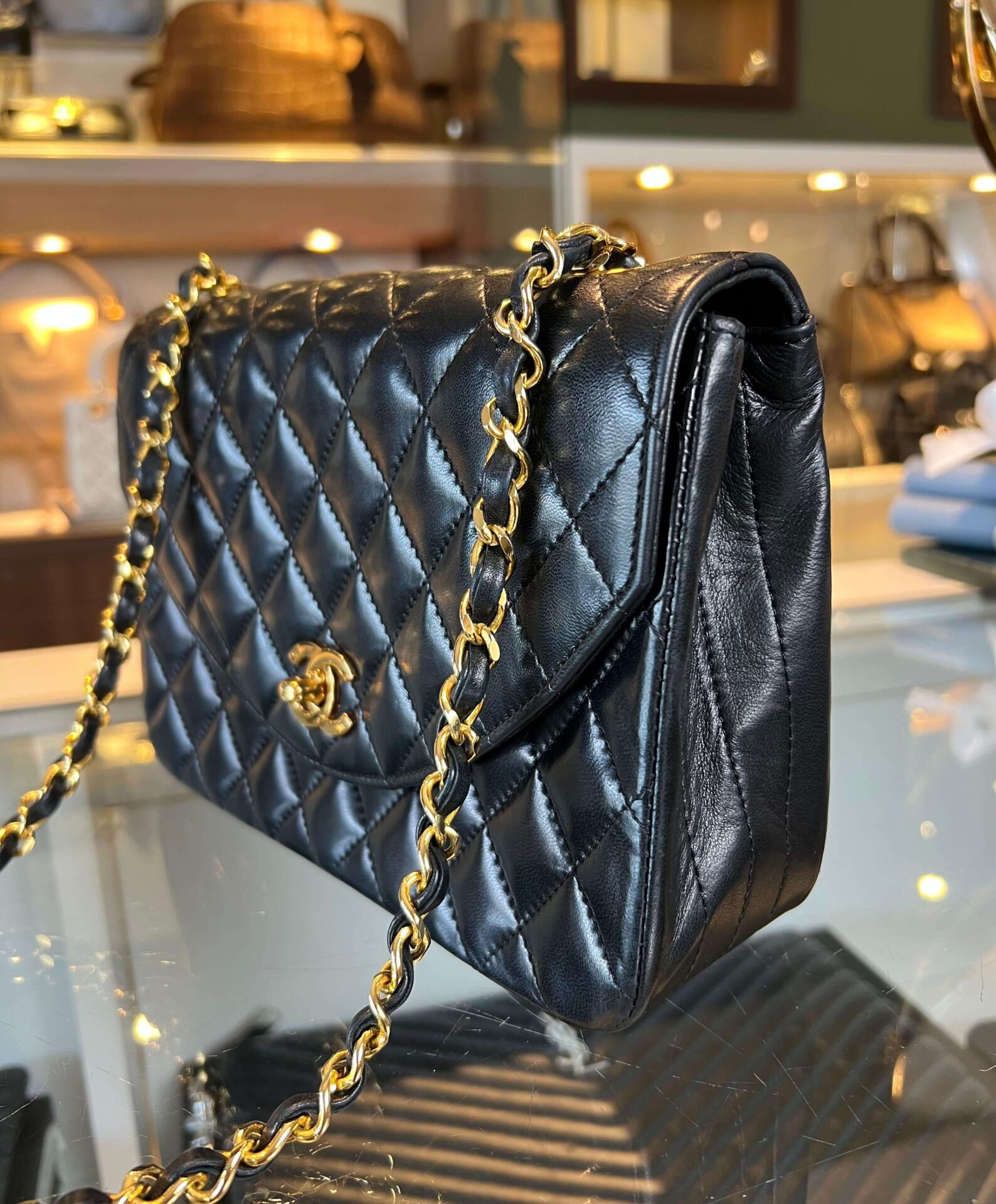 Chanel Half Moon Flap Bag - Afbeelding 5