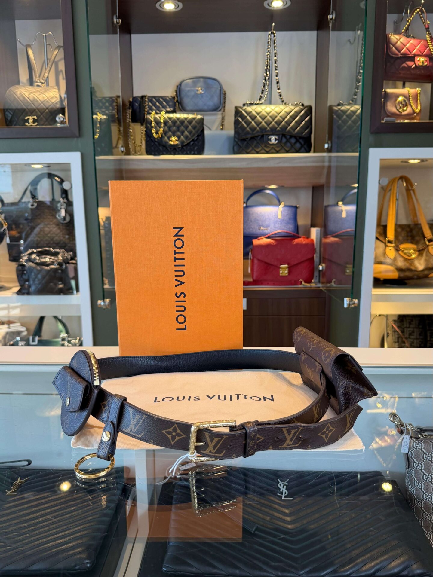 Louis Vuitton Daily Multi Pocket Belt