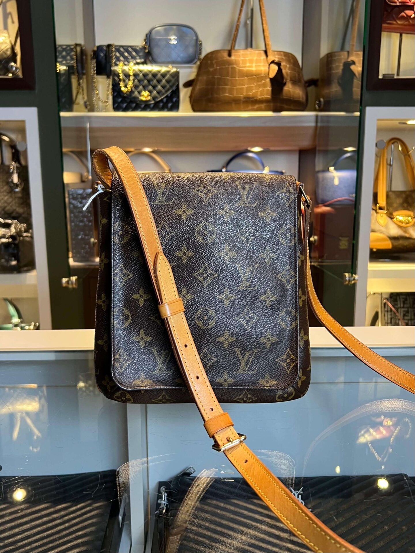 Louis Vuitton Musette Salsa - Afbeelding 3
