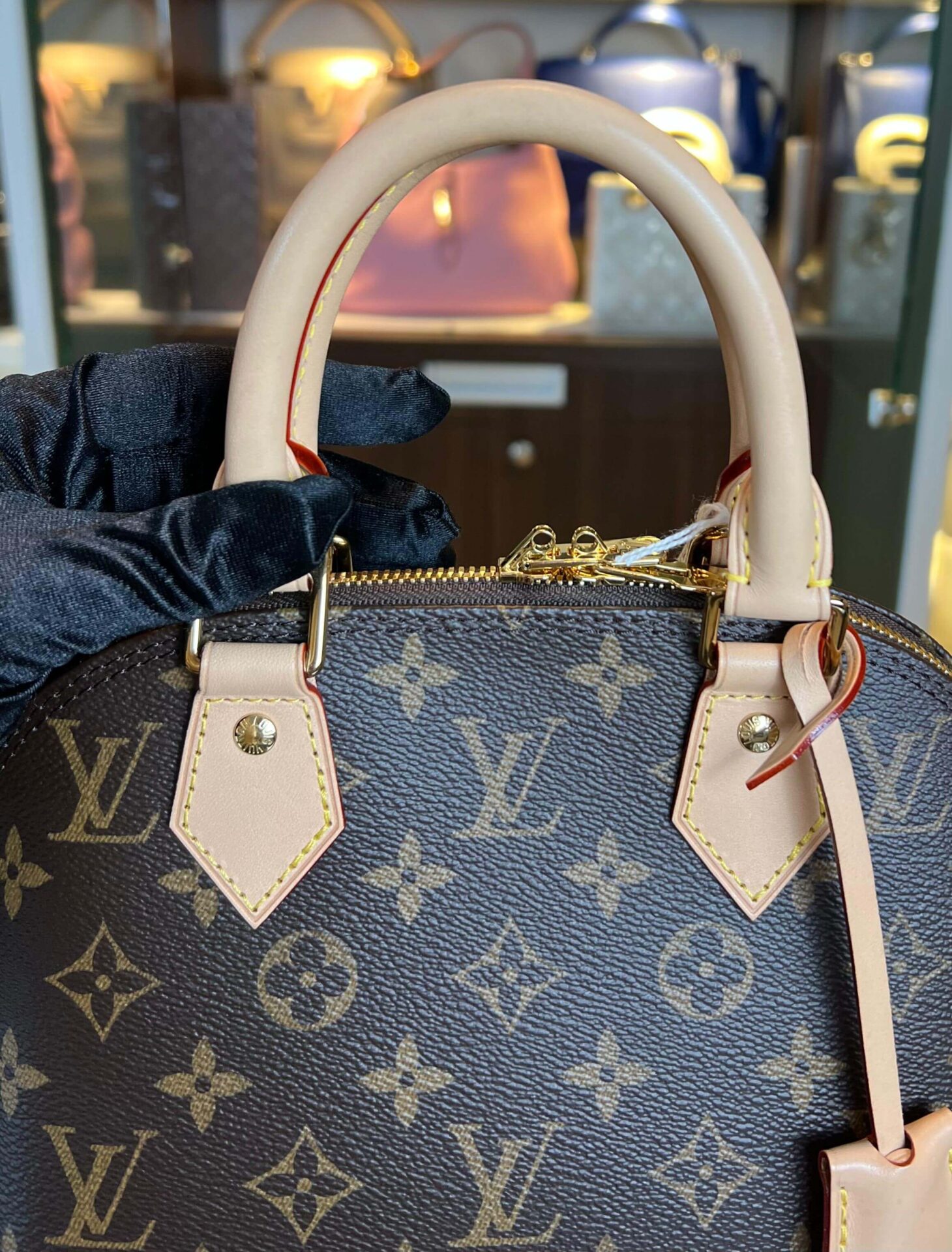 Louis Vuitton Alma BB monogram - Afbeelding 12