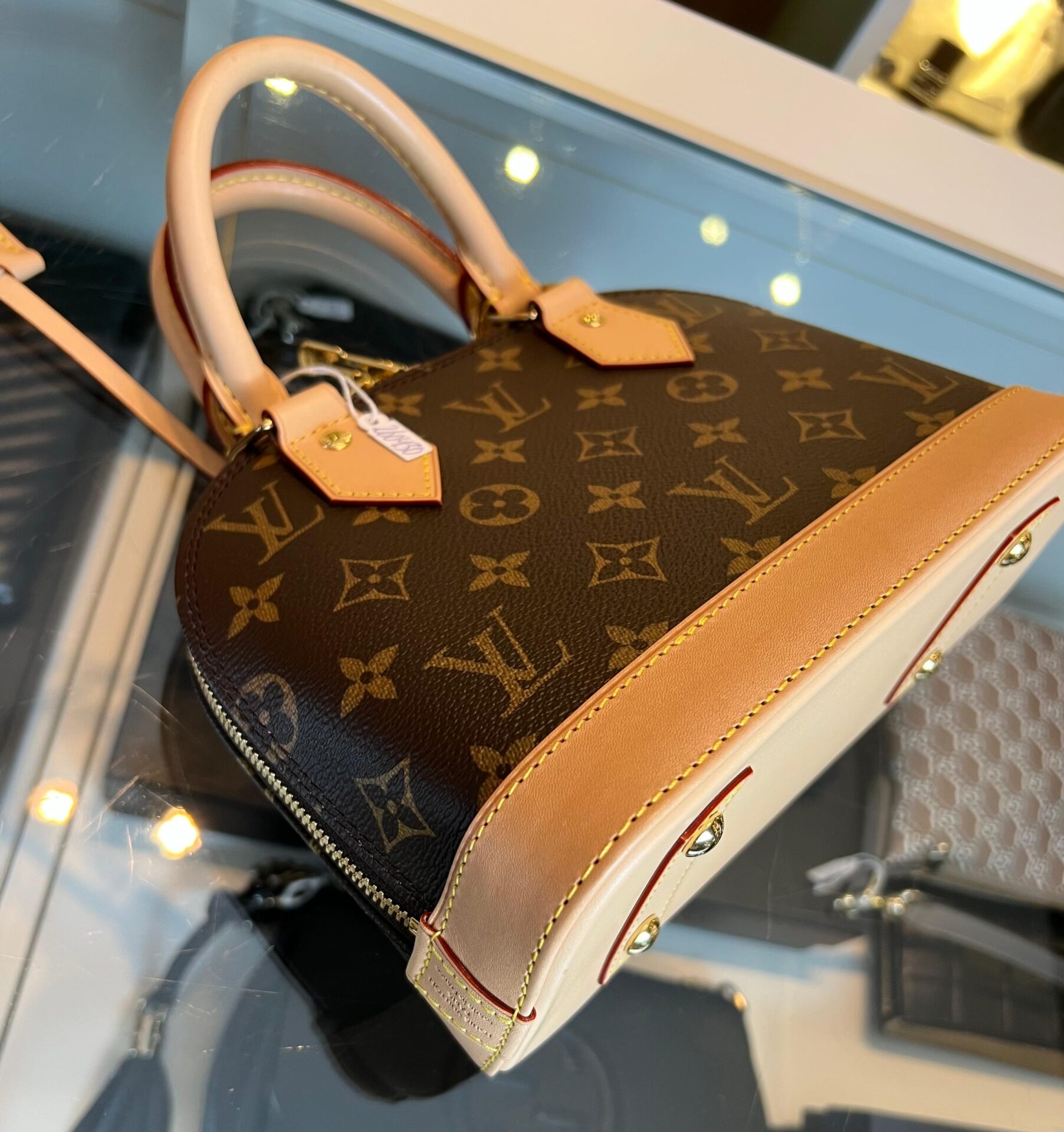 Louis Vuitton Alma BB monogram - Afbeelding 9