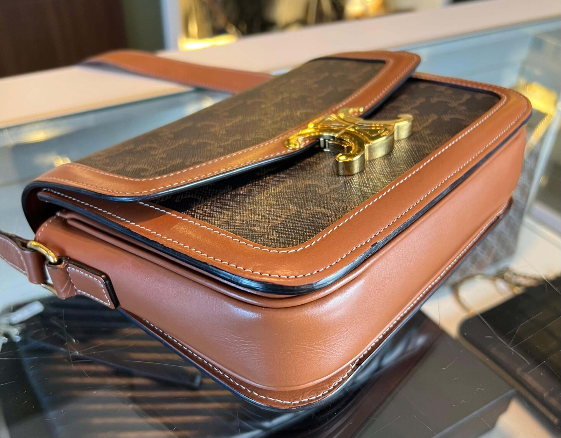 Céline Classique Triomphe Bag Medium - Afbeelding 11