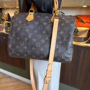 Vachetta leather crossbody strap