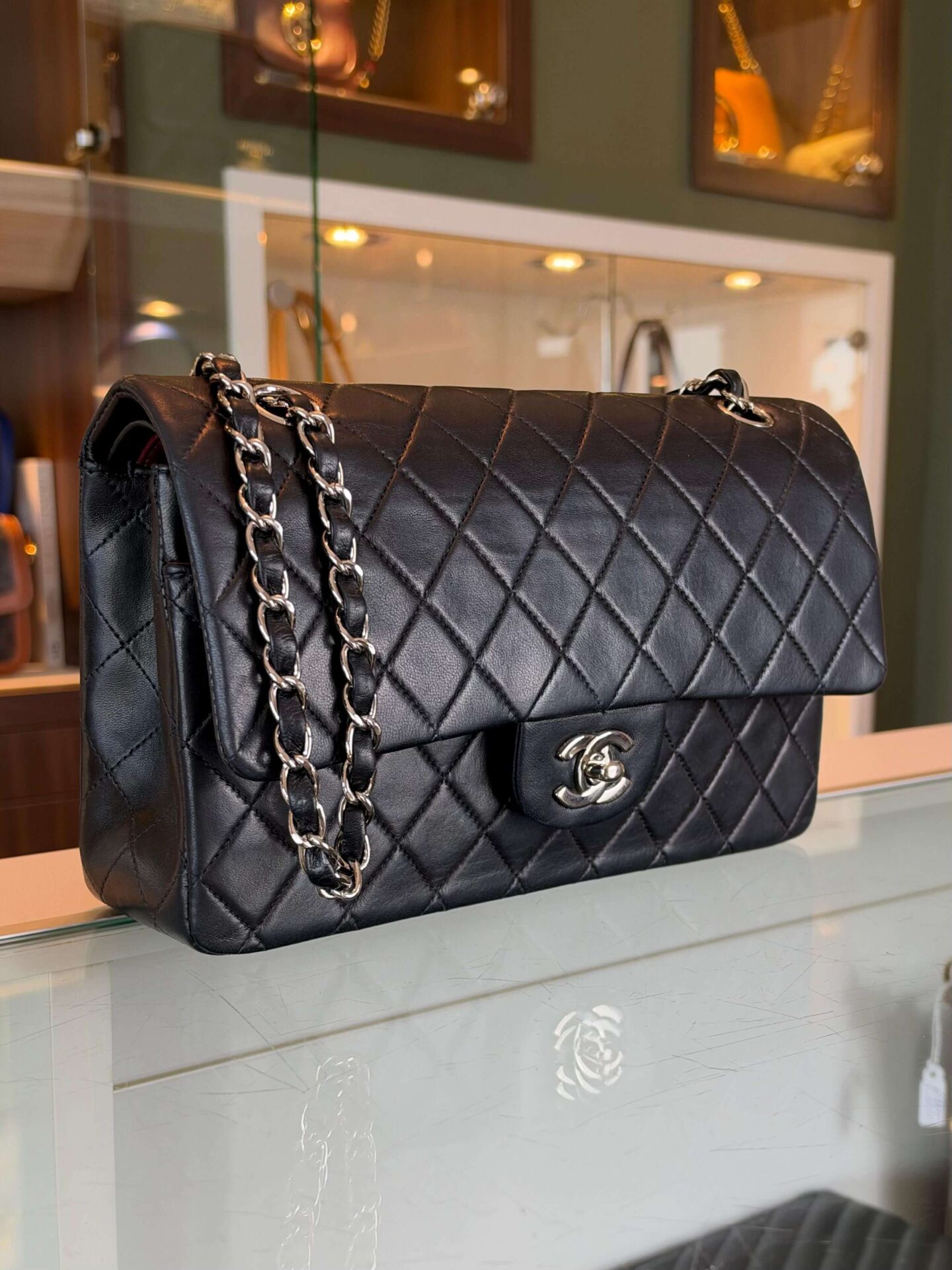 Chanel Classic Double Flap Bag Medium - Afbeelding 2