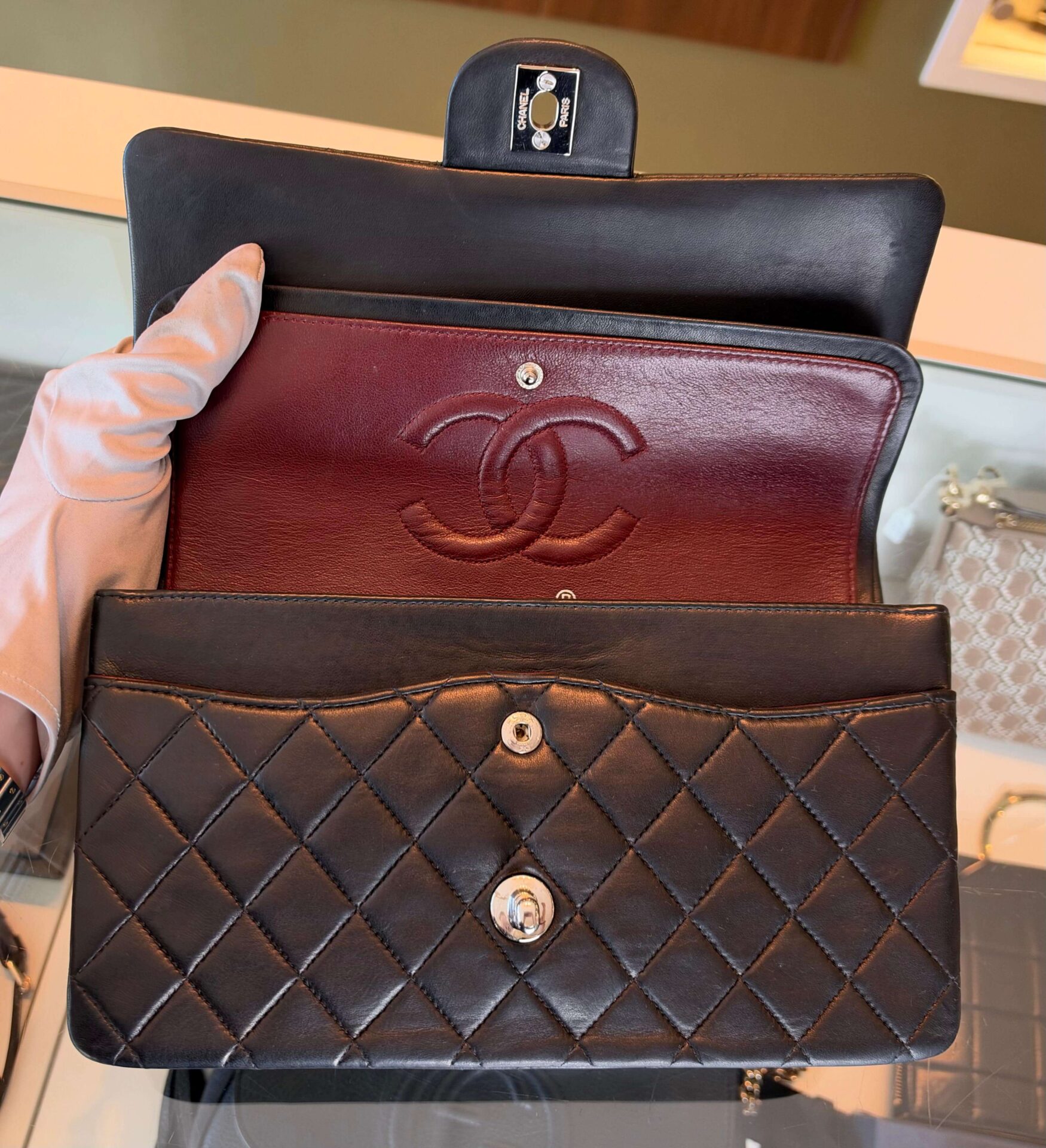 Chanel Classic Double Flap Bag Medium - Afbeelding 11